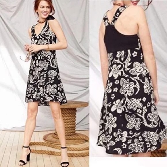 CAbi Dresses & Skirts - CAbi Parma B&W Floral Racerback Dress